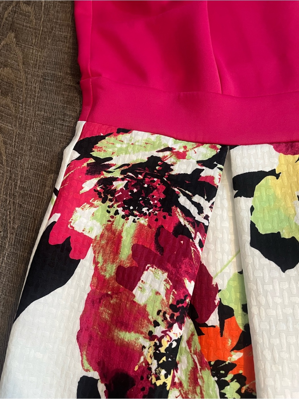 Gabby Skye Women’s Size 18 Hot Pink and Floral Fit-and-Flare Midi Dress - Picture 4 of 6